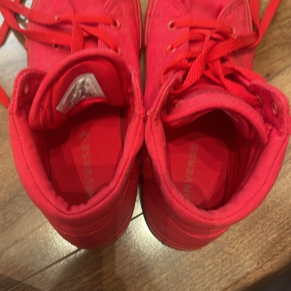 Chuck Taylor All Star Hi Sneaker in Red size 35- worn ONCE ! Like NEW - Picture 7 of 7